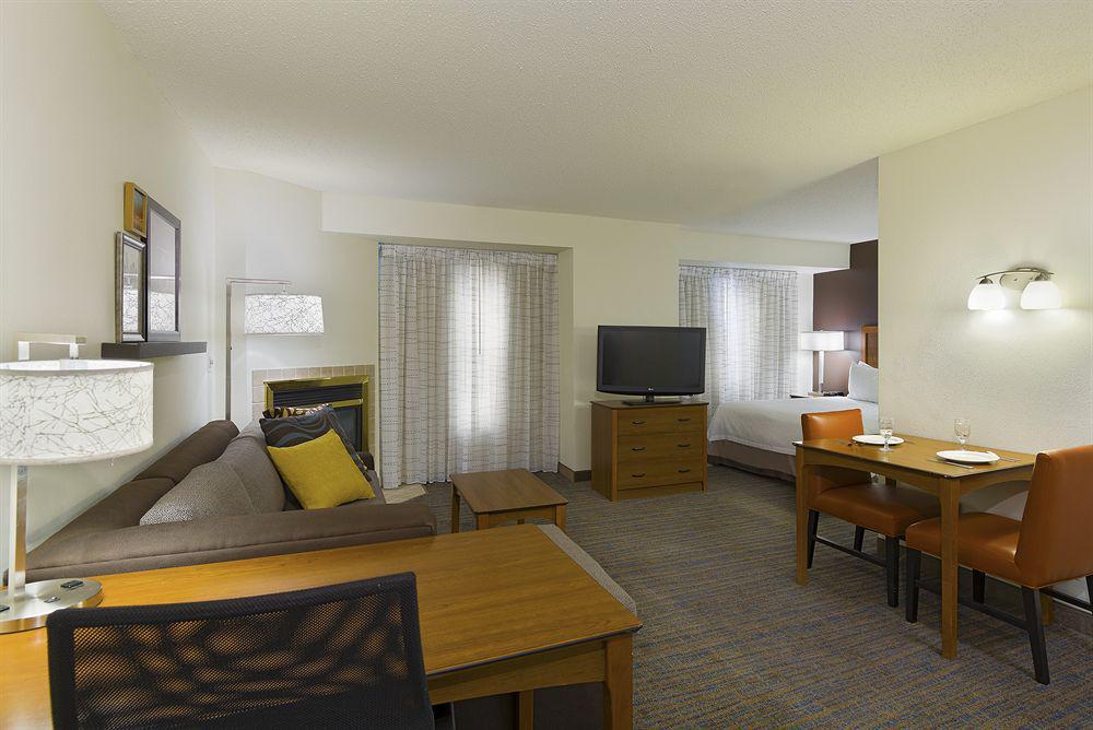 Hilton Garden Inn Atlanta North/Alpharetta Exterior photo