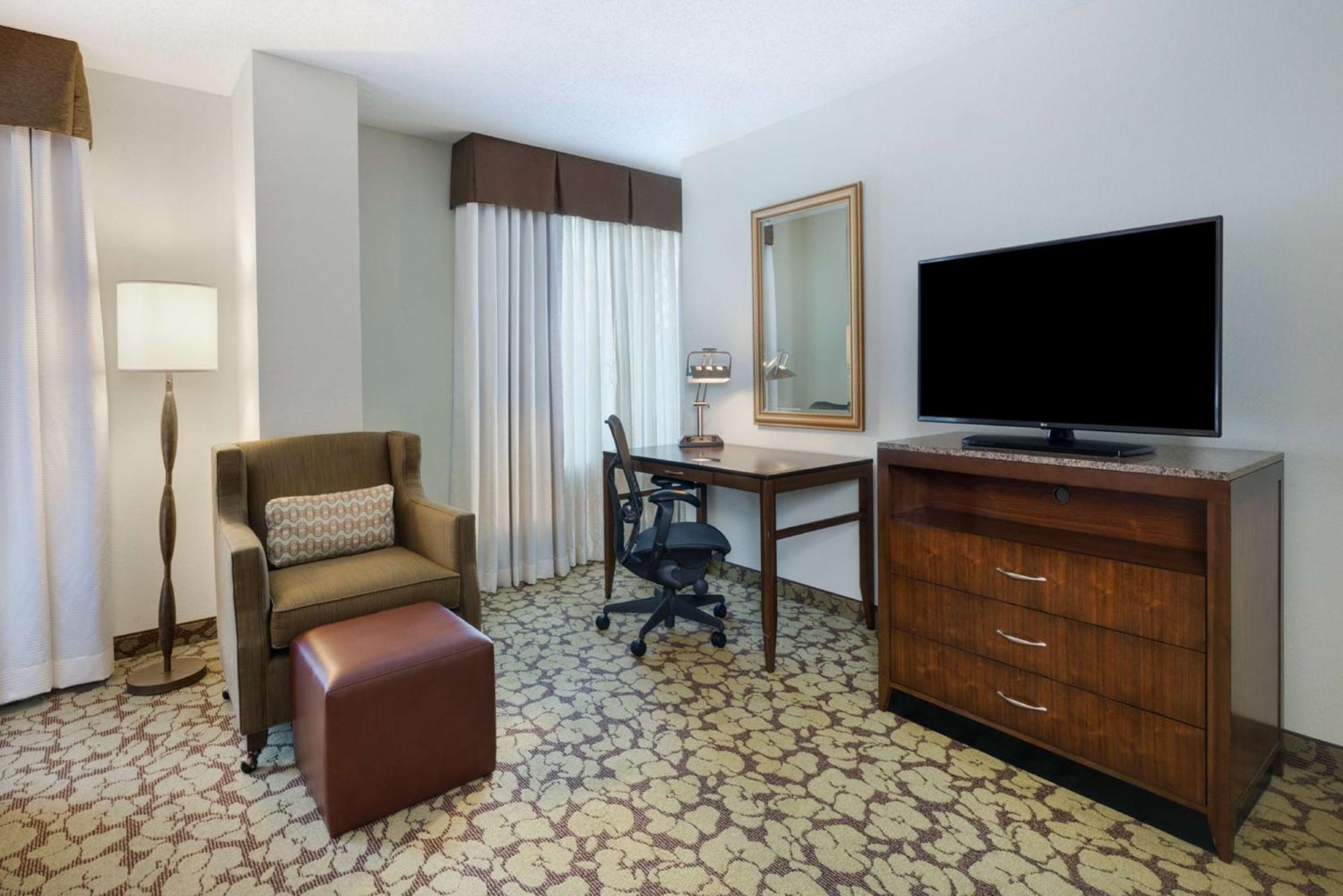 Hilton Garden Inn Atlanta North/Alpharetta Exterior photo