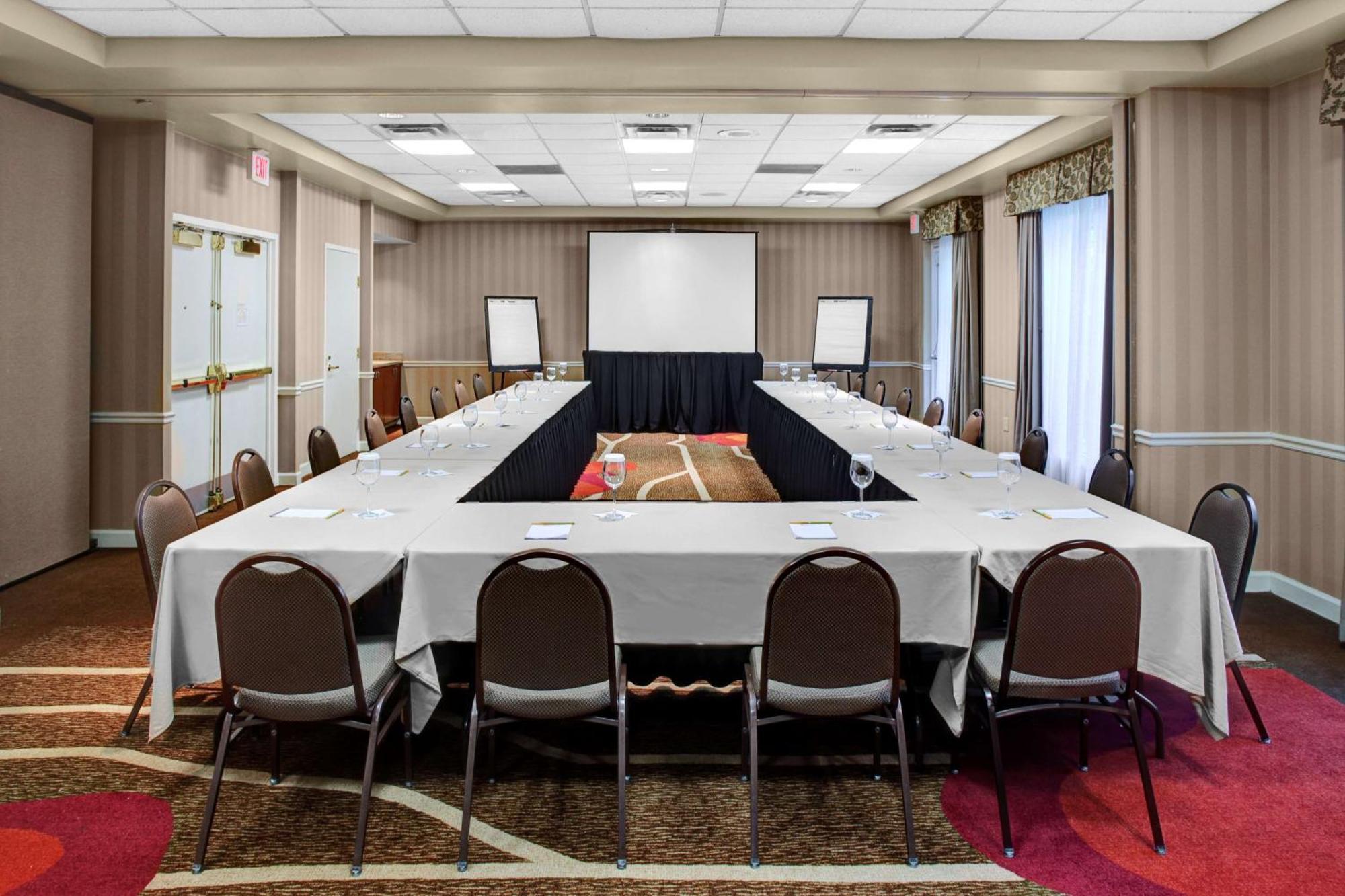 Hilton Garden Inn Atlanta North/Alpharetta Exterior photo